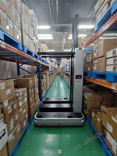 半成本仓库侧叉AGV